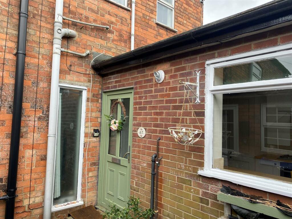 2 bedroom end of terrace house for rent in Cheadle Road, Uttoxeter, ST14
