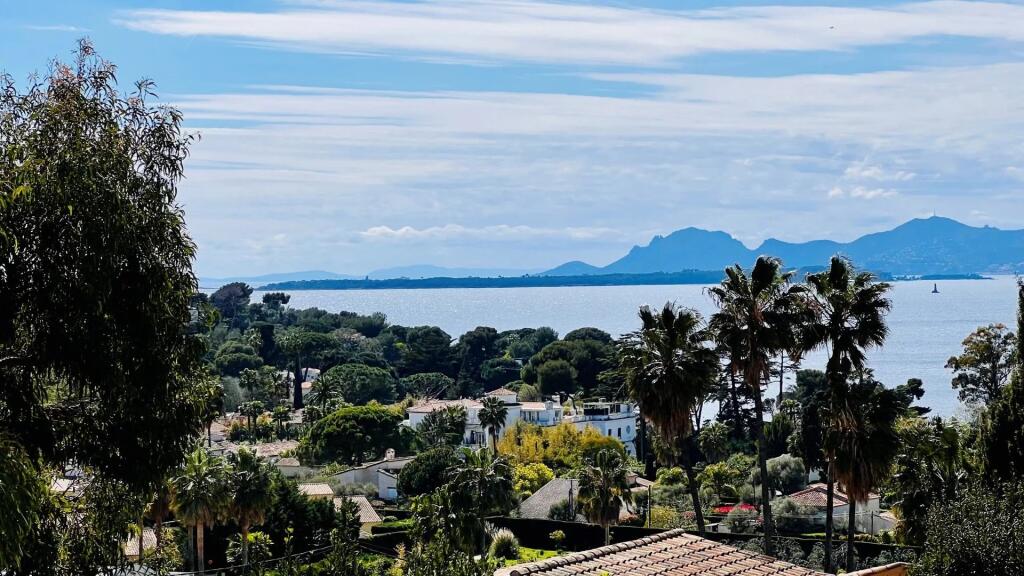 Main image of property: Provence-Alps-Cote d`Azur, Alpes-Maritimes, Antibes