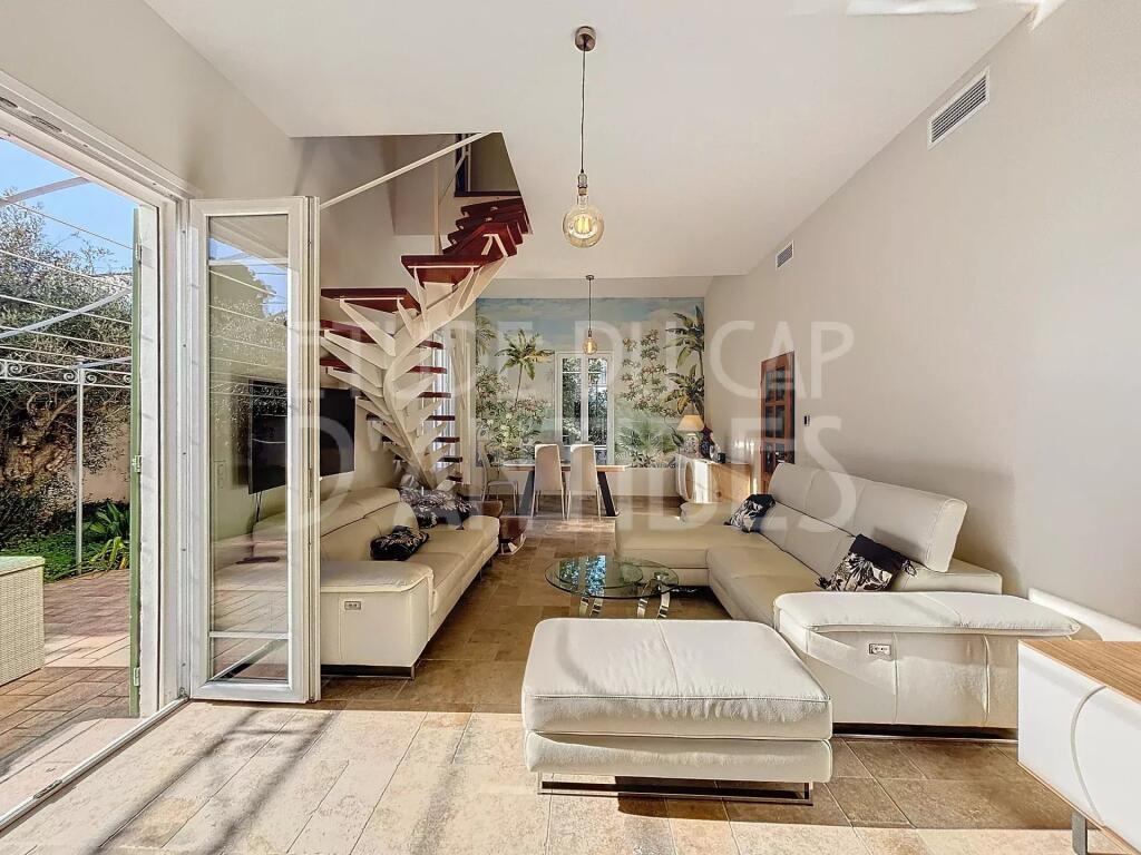 Main image of property: Provence-Alps-Cote d`Azur, Alpes-Maritimes, Antibes