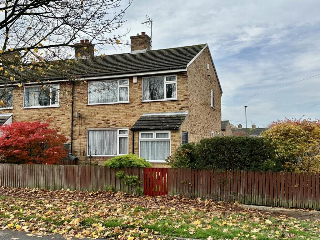 Main image of property: 52 Paradise Fields, Easingwold, York,