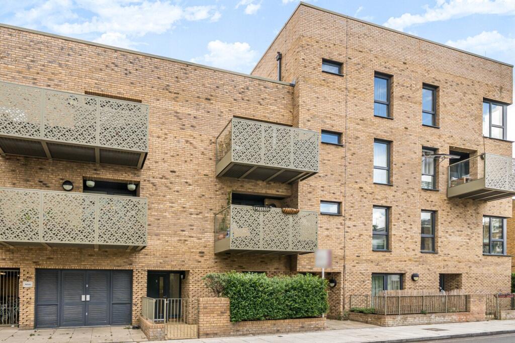 Main image of property: Elmington Road, Camberwell, London, SE5