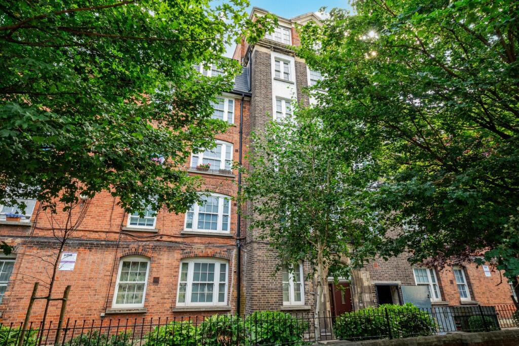 Main image of property: Peabody Estate, Camberwell Green, London, SE5