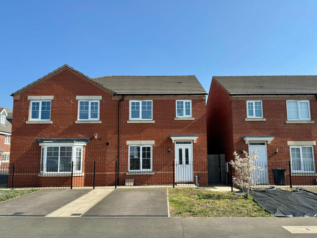 Main image of property: Lime Oval, Raunds