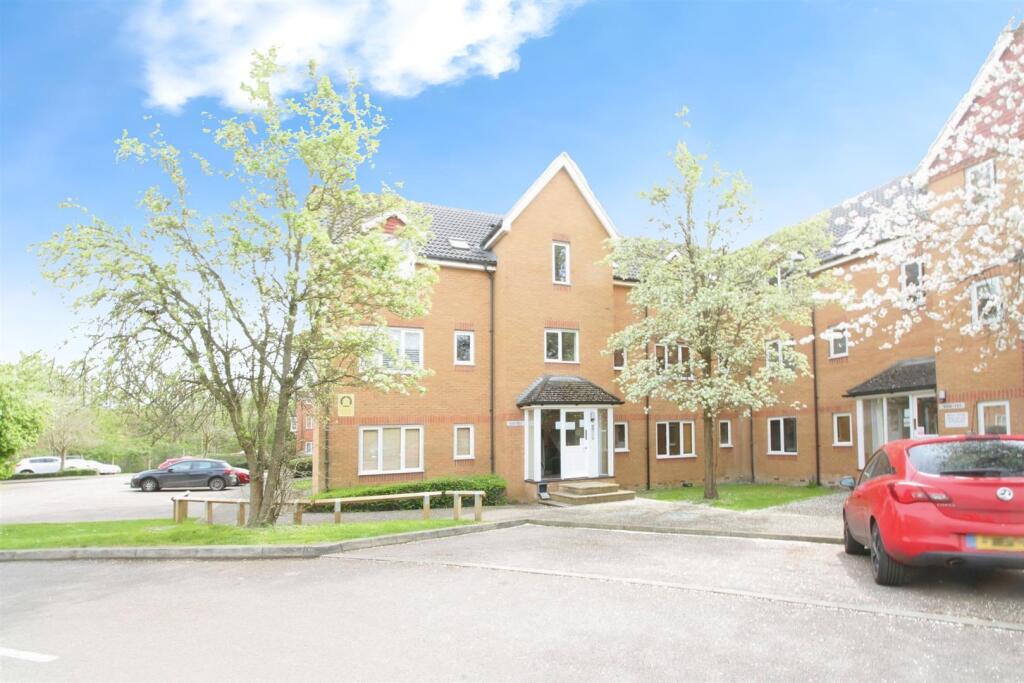 Main image of property: Redoubt Close, Hitchin