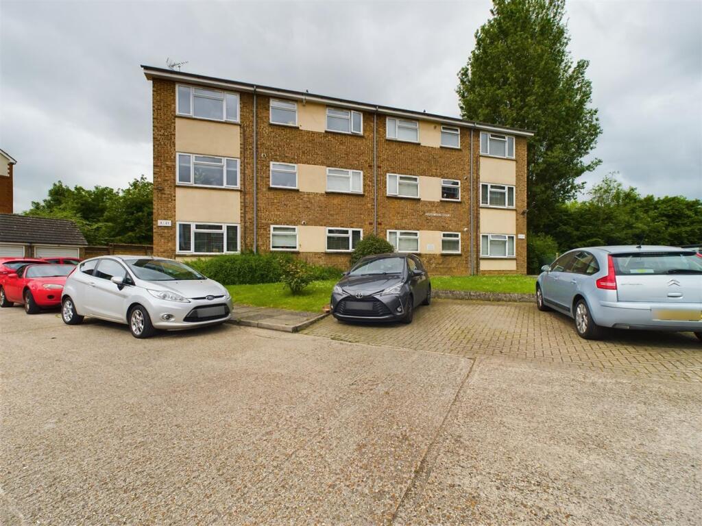 Main image of property: Hazelwood Close, Hitchin