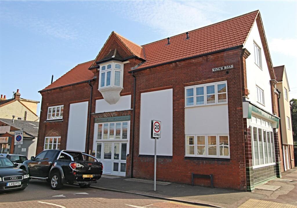 Main image of property: Flat 2 William Moss Buildings, 57 Nightingale Road, Hitchin