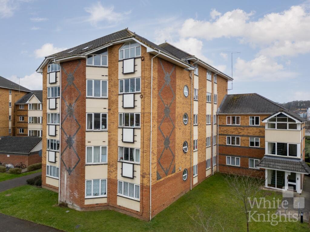 Main image of property: Winslet Place, Oxford Road, Reading, Berkshire, RG30 1EN