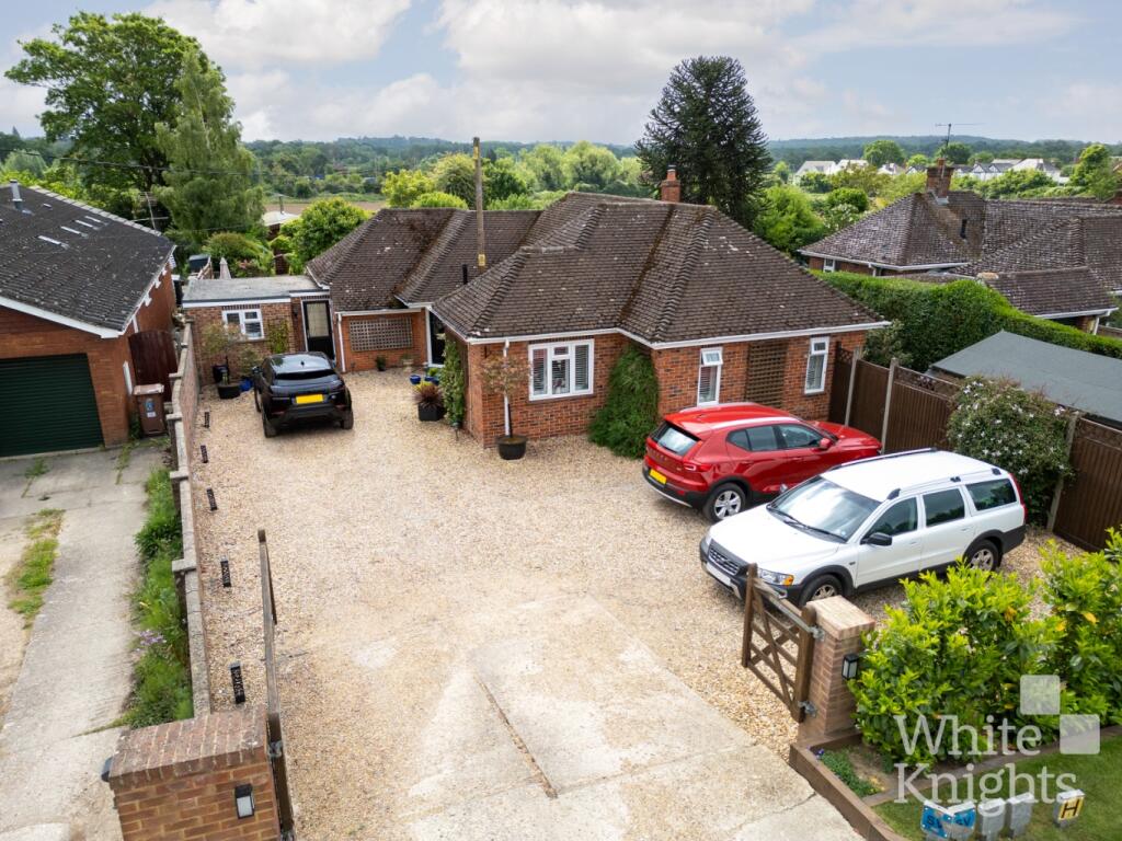 Main image of property: Oatlands Road, Shinfield, Reading, Berkshire, RG2 9DW