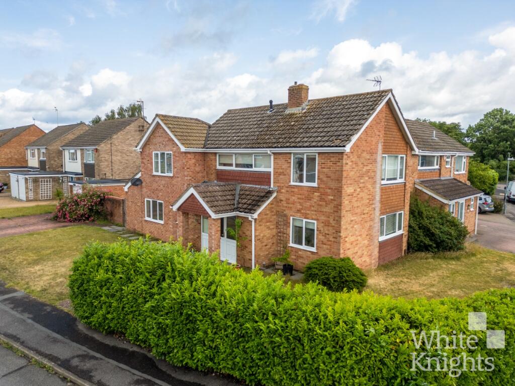 Main image of property: Brandon Avenue, Woodley, Reading, Berkshire, RG5 4PU
