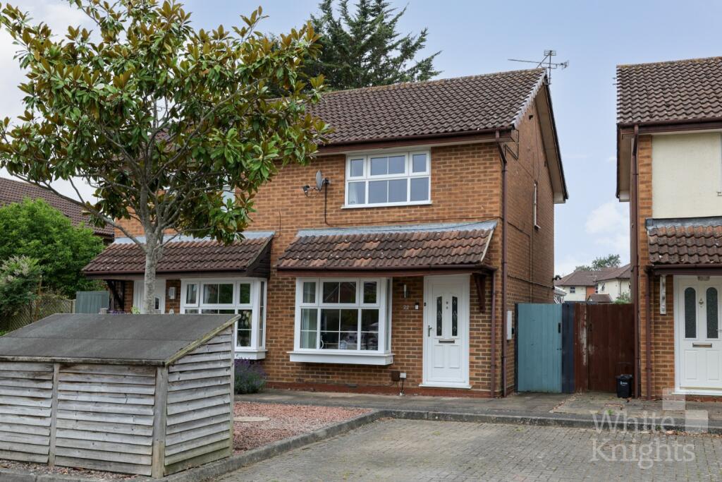 Main image of property: Buccaneer Close, Woodley, Reading, Berkshire, RG5 4XP