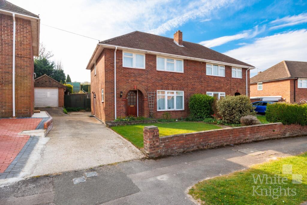 Main image of property: Winton Road, Reading, Berkshire, RG2 8HH