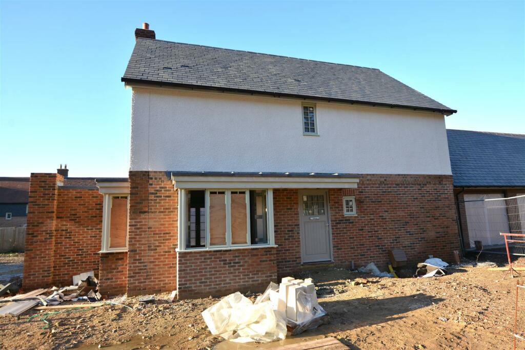 3 bedroom detached house for sale in Augustin Drive, Stapehill Abbey, BH21