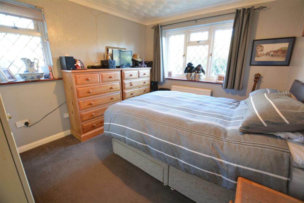 Additional property image - Noon Gardens, Verwood, Dorset