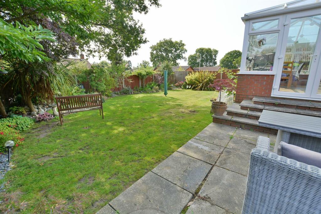 Additional property image - Noon Gardens, Verwood, Dorset