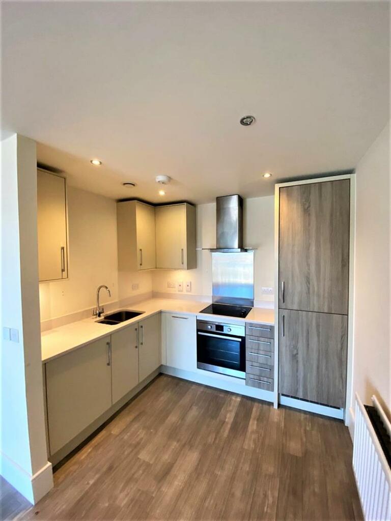 Additional property image - The Summit, Upper Terrace Road