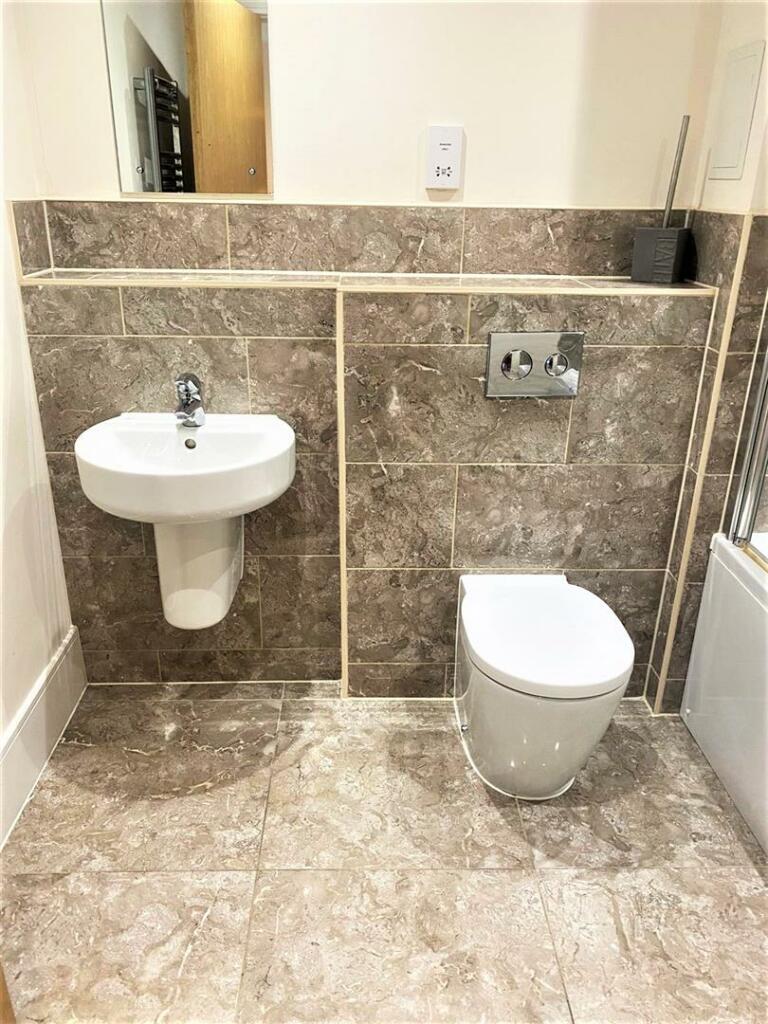 Additional property image - The Summit, Upper Terrace Road