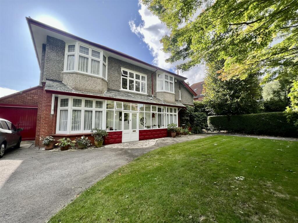 6 bedroom detached house for sale in Portchester Road, Bournemouth, BH8