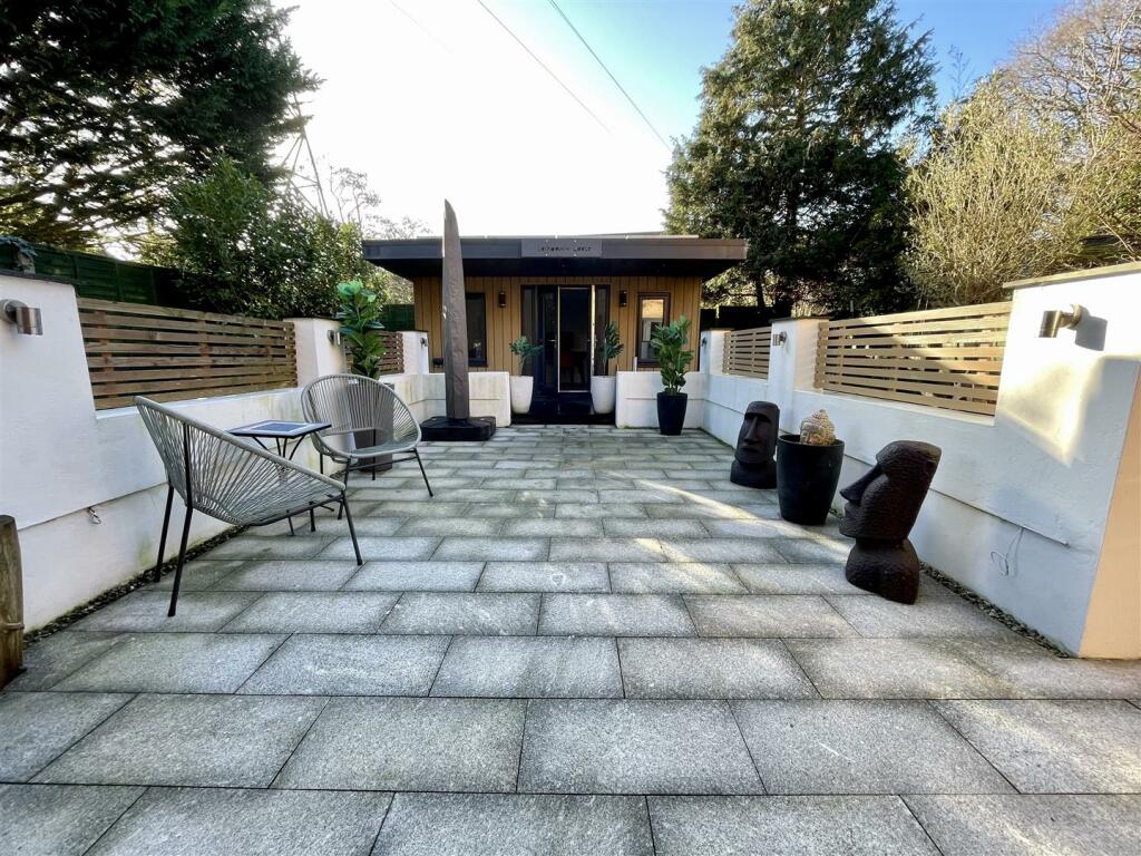 Additional property image - Spicer Lane, Bournemouth