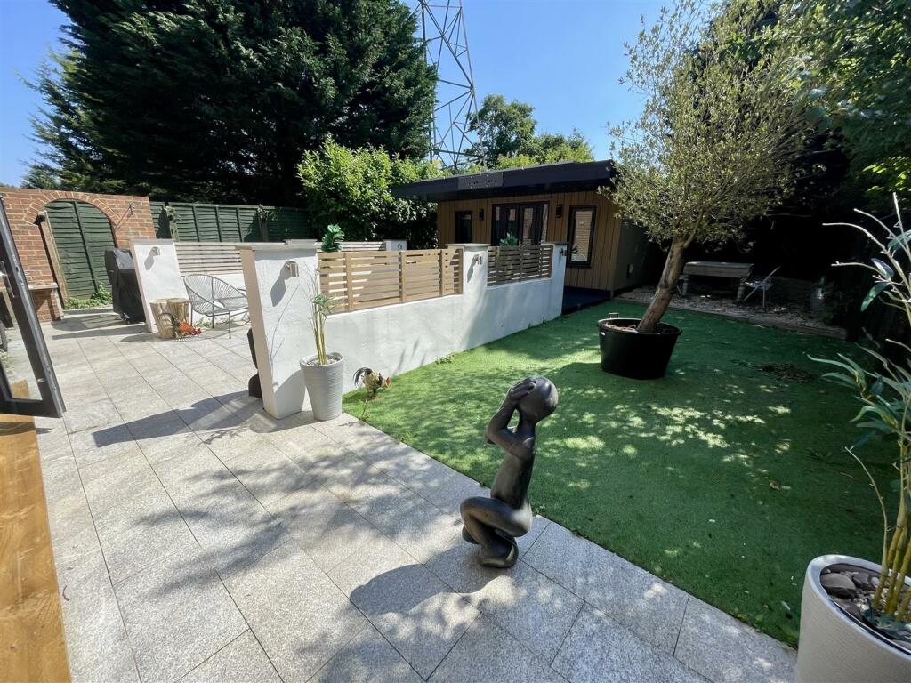 Additional property image - Spicer Lane, Bournemouth