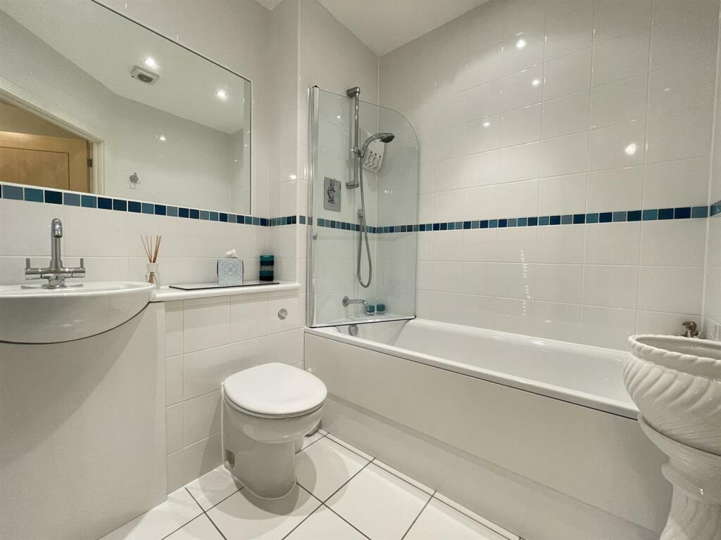 Additional property image - Golf Links Road, FERNDOWN