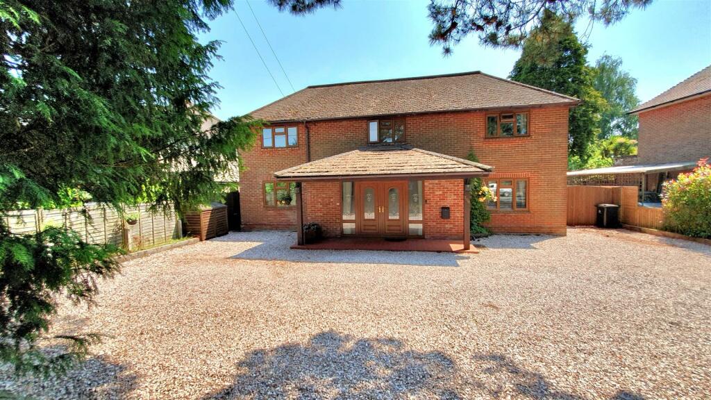 4 bedroom detached house for sale in New Road, West Parley, Ferndown, BH22