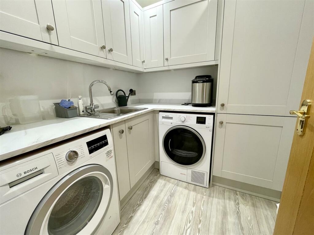 Additional property image - St Katherines Court, 126 Golf Links Road, Ferndown
