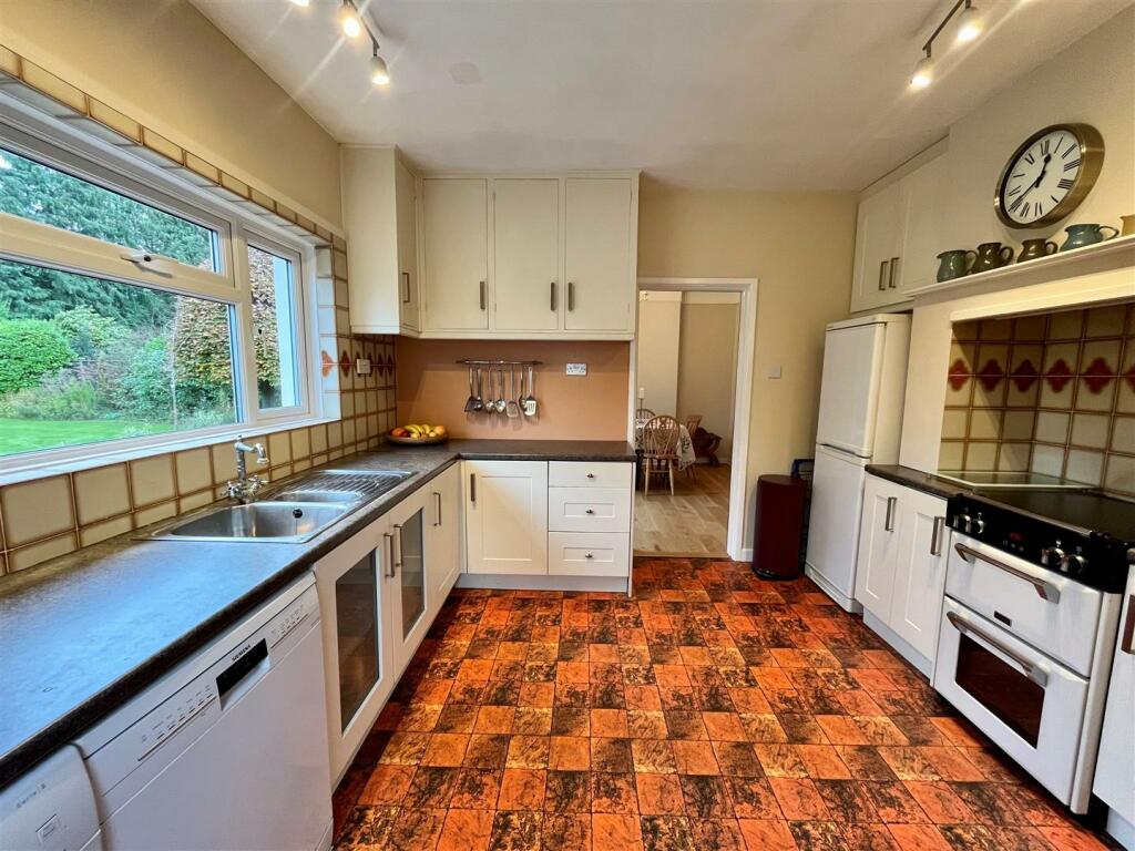 Additional property image - Crescent Walk, West Parley, Ferndown