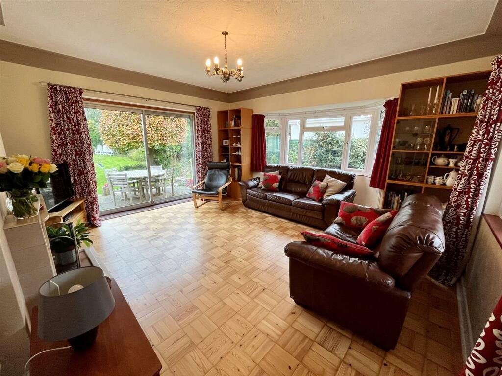 Additional property image - Crescent Walk, West Parley, Ferndown