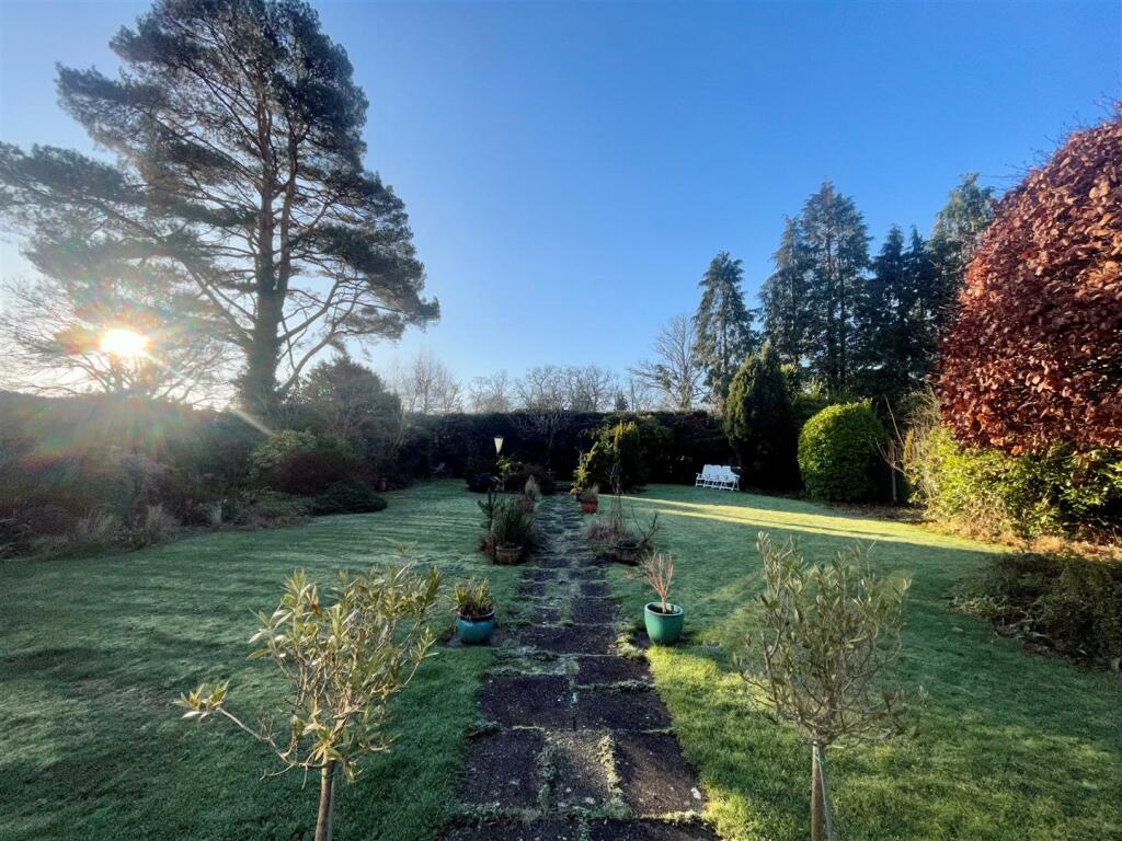 Additional property image - Crescent Walk, West Parley, Ferndown