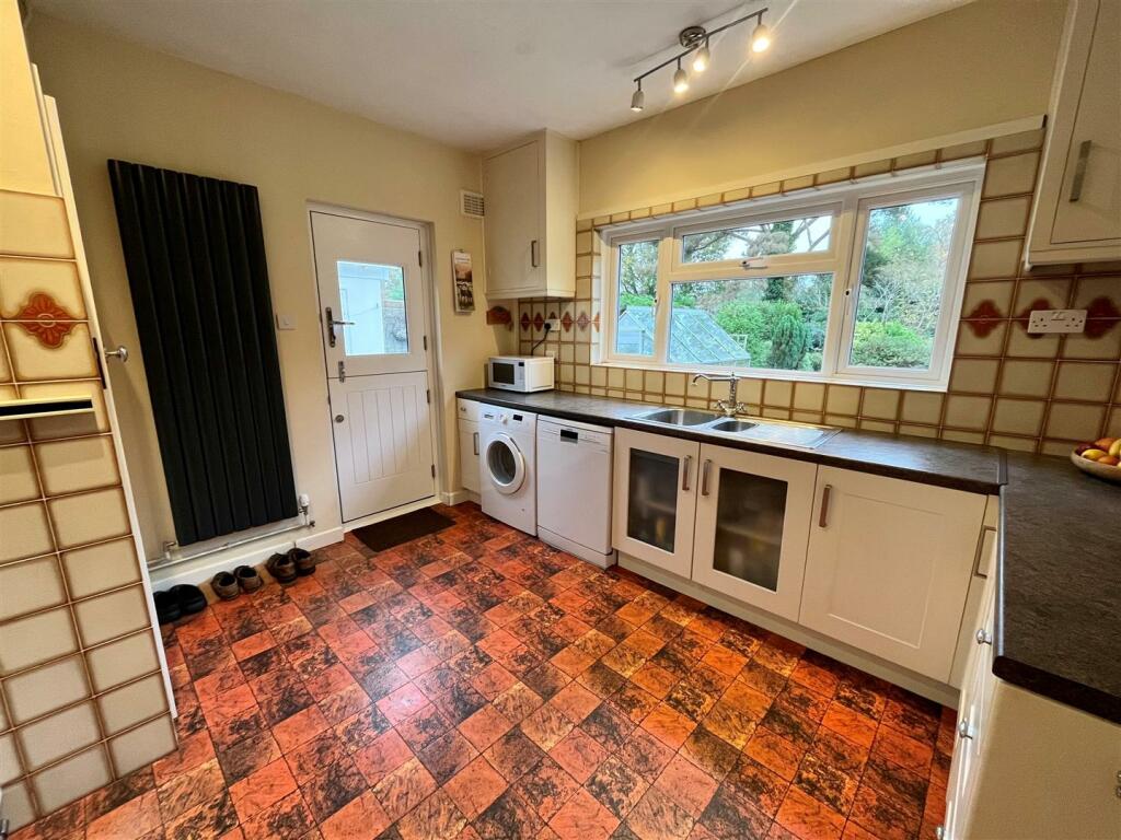 Additional property image - Crescent Walk, West Parley, Ferndown