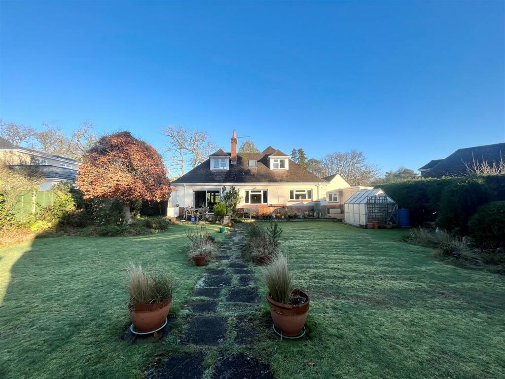 Additional property image - Crescent Walk, West Parley, Ferndown