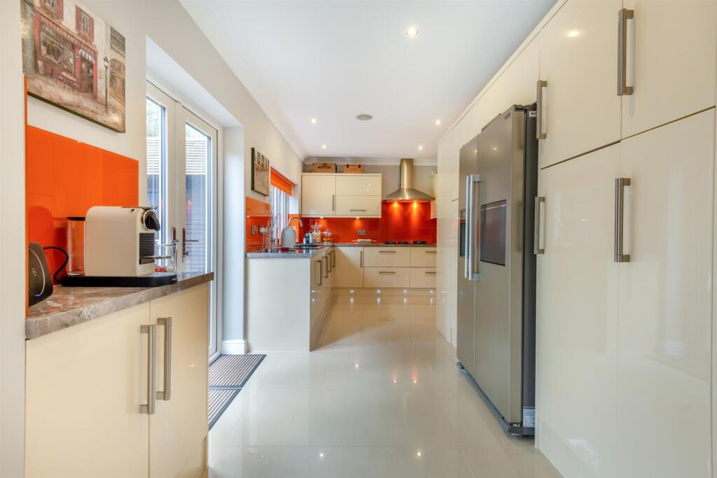 Additional property image - Woodland Walk, Ferndown