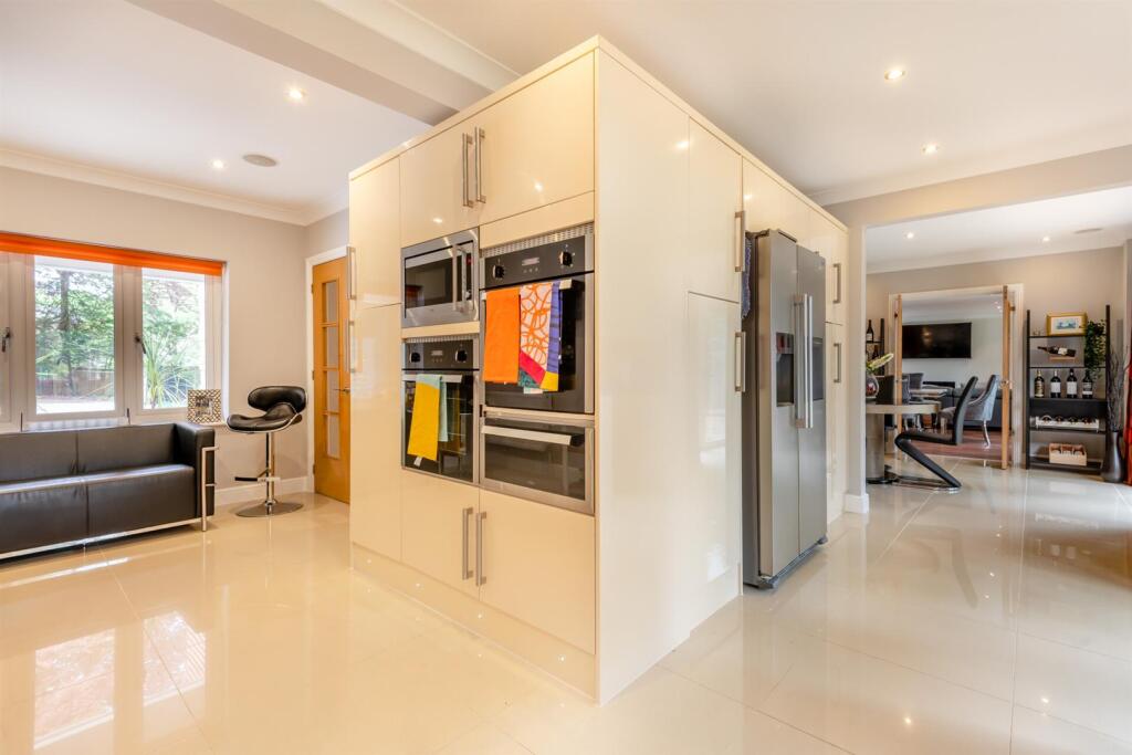 Additional property image - Woodland Walk, Ferndown