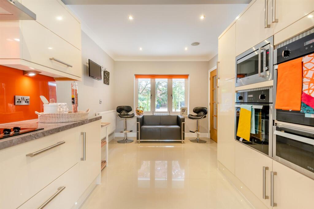Additional property image - Woodland Walk, Ferndown