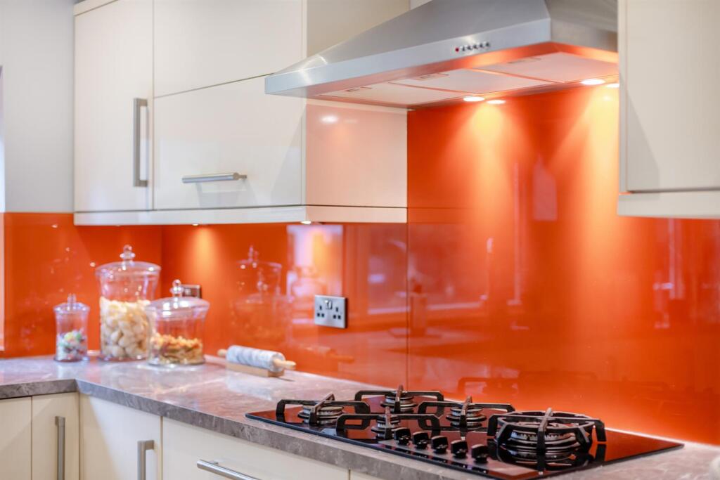 Additional property image - Woodland Walk, Ferndown