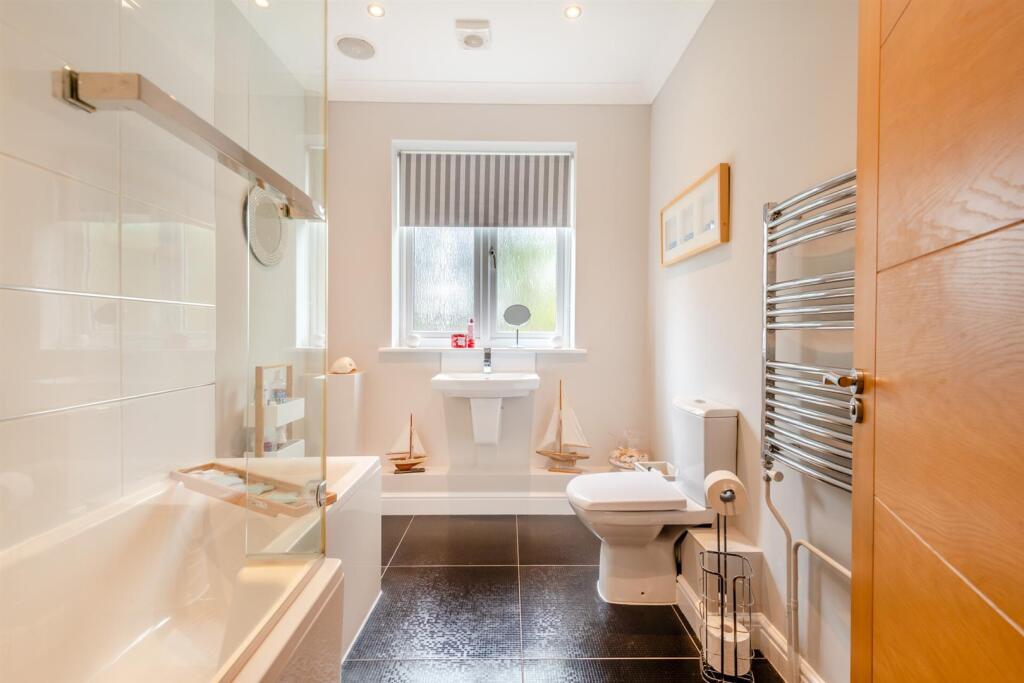 Additional property image - Woodland Walk, Ferndown
