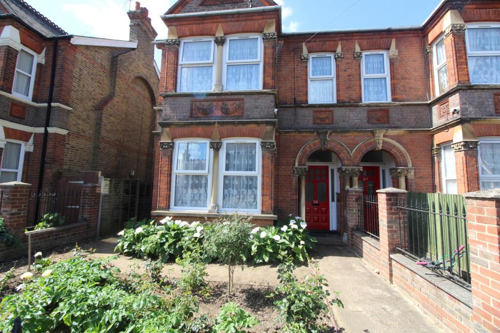 Main image of property: Turners Hill, Cheshunt