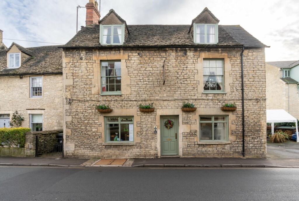 Main image of property: Lewis Lane, Cirencester, Gloucestershire, GL7
