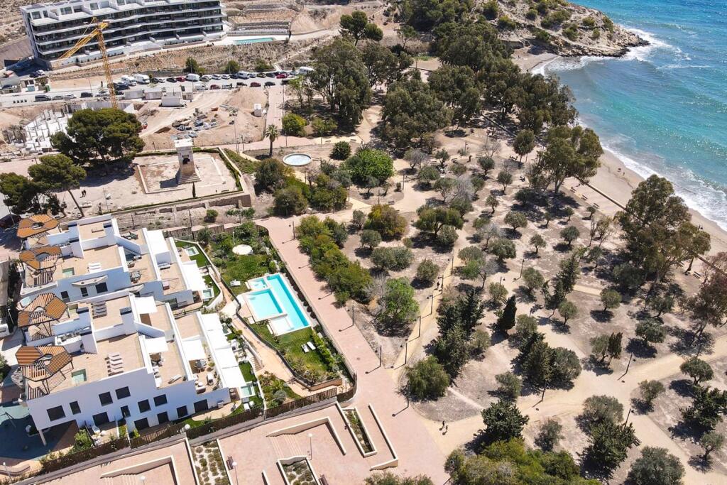 Main image of property: Valencia, Alicante, Villajoyosa-La Vila Joíosa