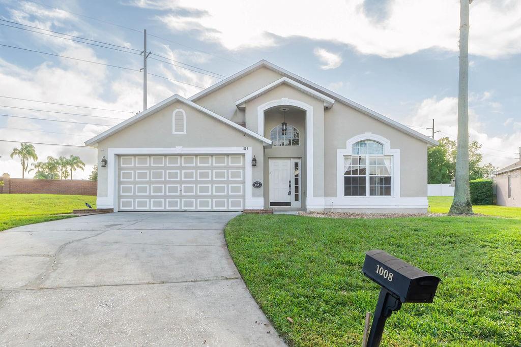 Main image of property: Florida, Polk County, Davenport