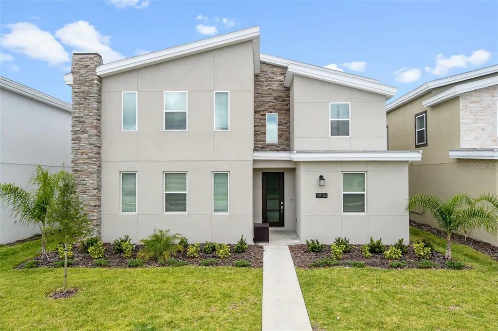 Main image of property: Florida, Polk County, Davenport