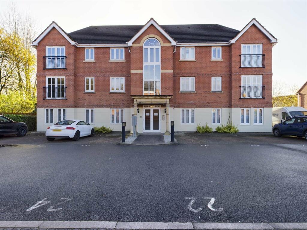 2 bedroom flat for sale in Hayeswood Grove, Norton Heights, Stoke on Trent, ST6