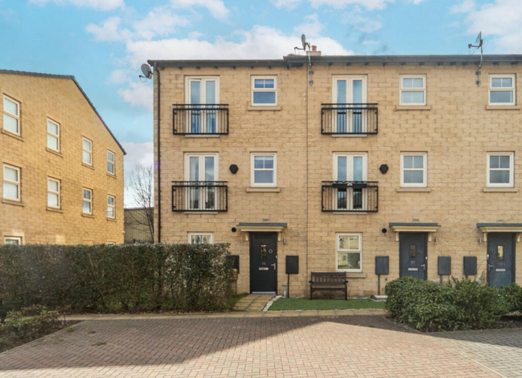 Main image of property: Holts Crest, Leeds, LS12