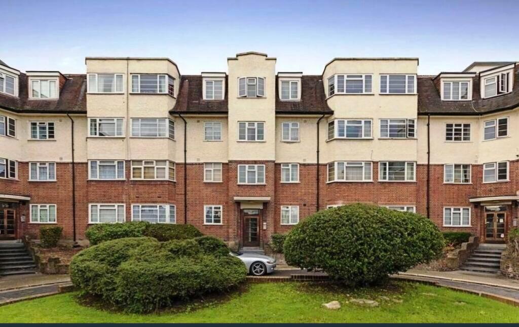 Main image of property: Upper Tooting Road, London, SW17