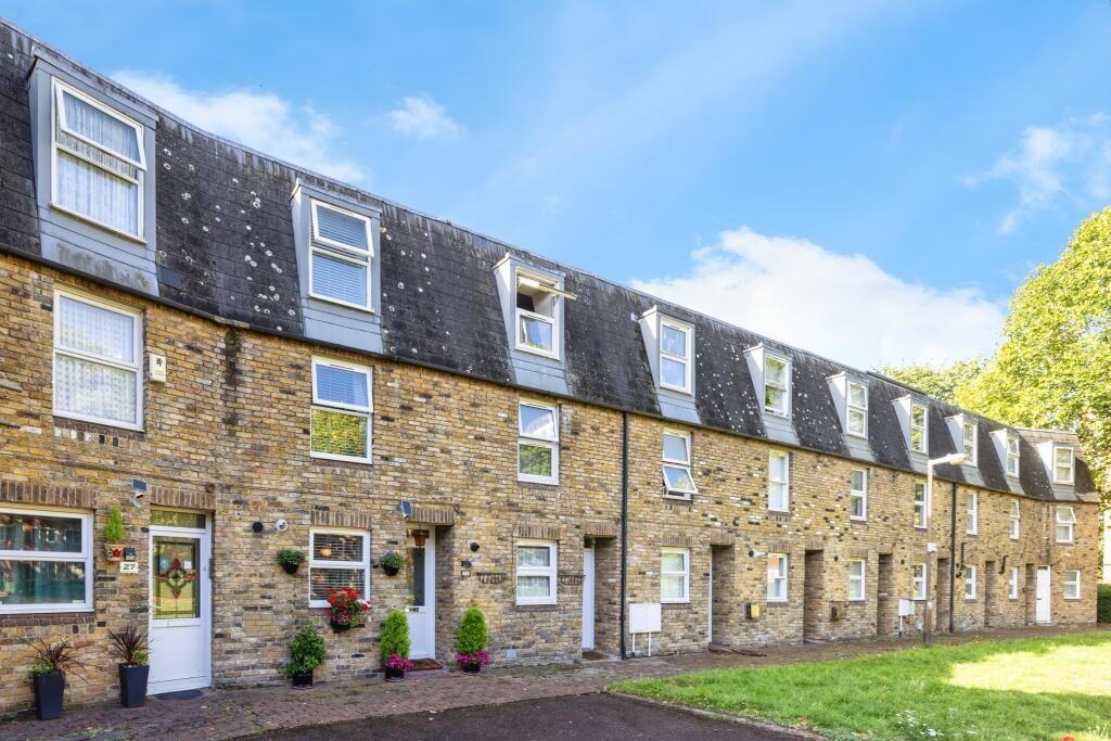 Main image of property: Walton Close, London, SW8