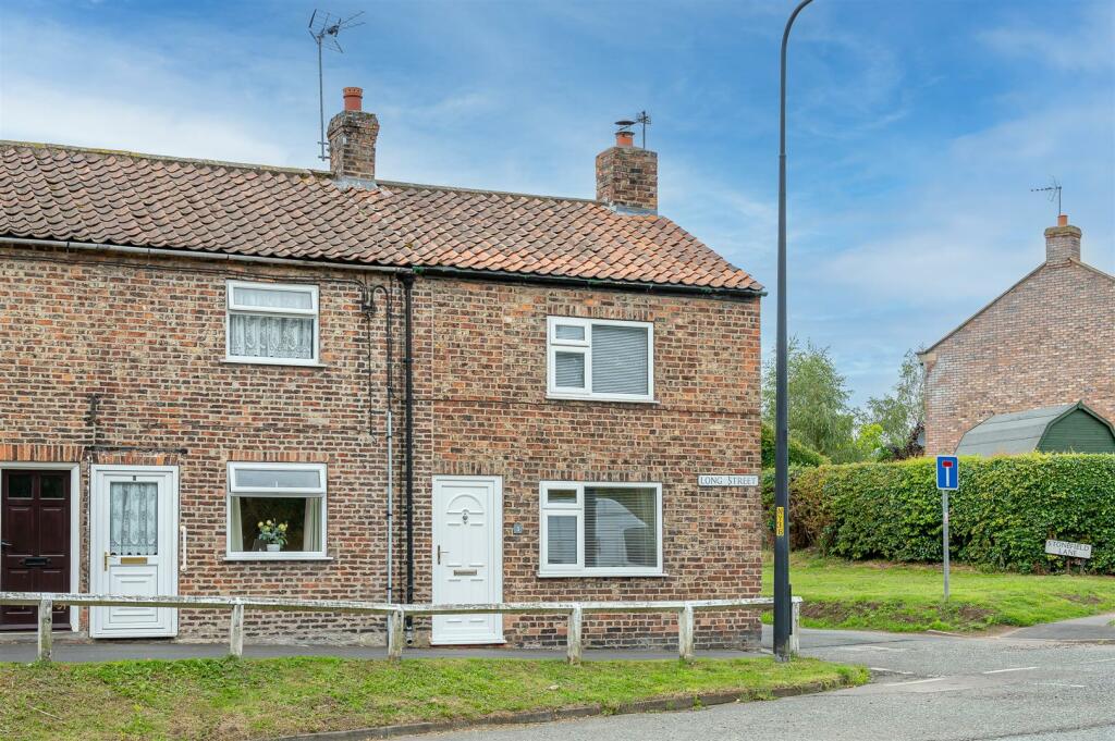 2 bedroom house for sale in Long Street, Easingwold, York, YO61