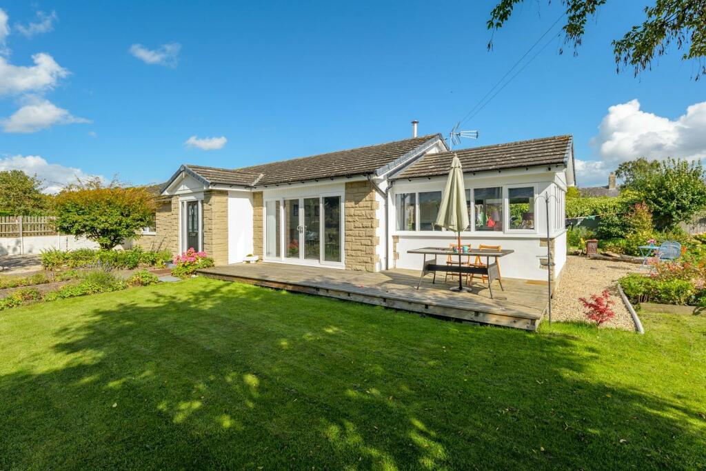 4 bedroom detached bungalow for sale in Briardene, Coast View, Swarland