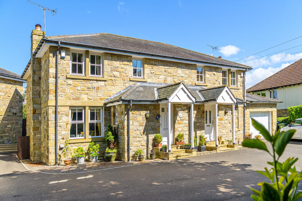 3 bedroom semidetached house for sale in Ceolwulph Close, Warkworth
