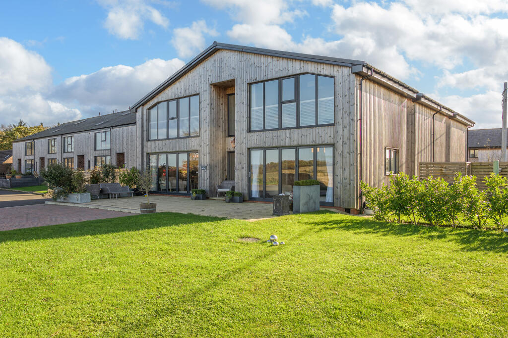 4 bedroom semidetached house for sale in Thirston Court, West Moor