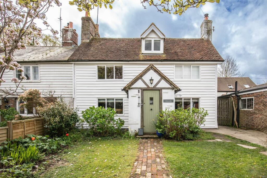 3 bedroom semidetached house for sale in Gardner Street, Herstmonceux